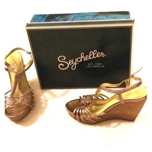 Seychelles Wedges